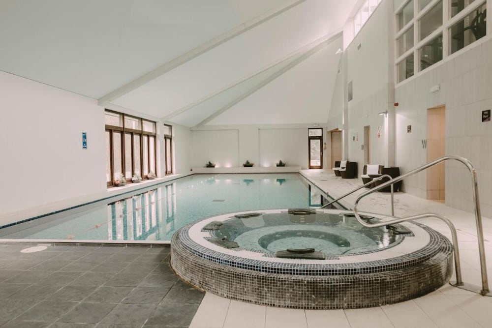 OYO Flagship Nant Ddu Lodge Hotel & Spa 33/70