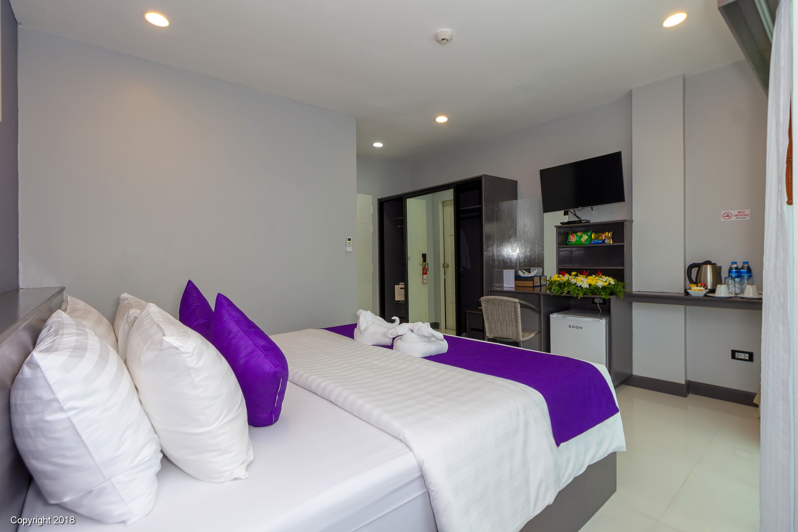 غرفة سوبيريور بسرير مزدوج أو سريرين منفصلين بشرفة، MODERN LIVING HOTEL 2/4