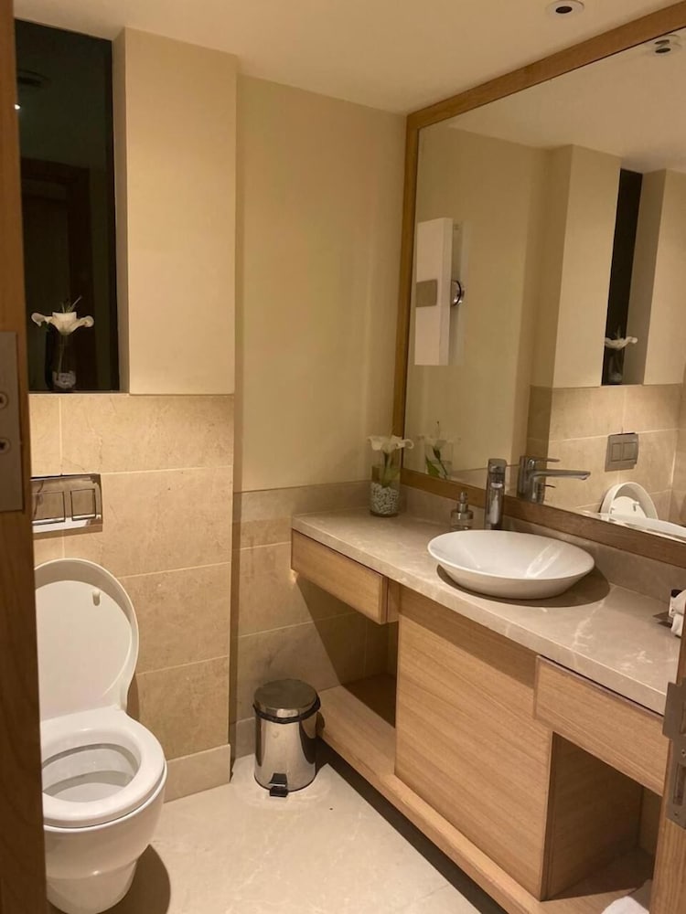 Golden Sarovar Portico 53/59