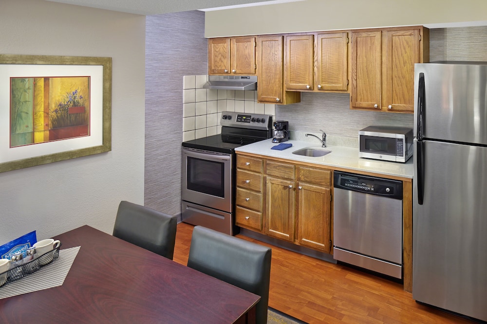 New Haven Village Suites 27/34