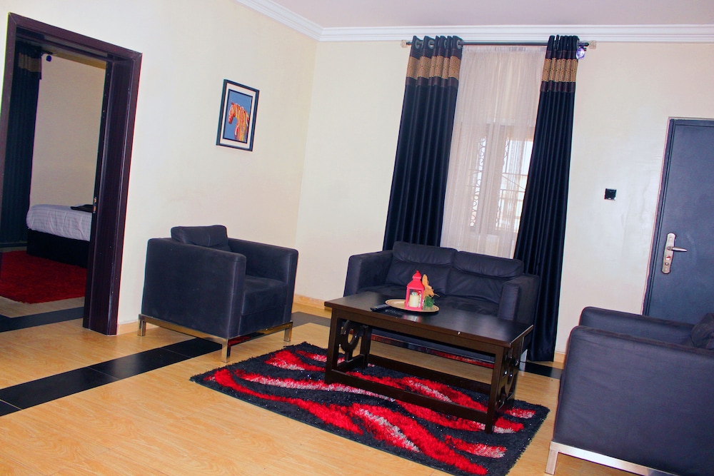 Fresh Spring Hotels & Towers 35/50