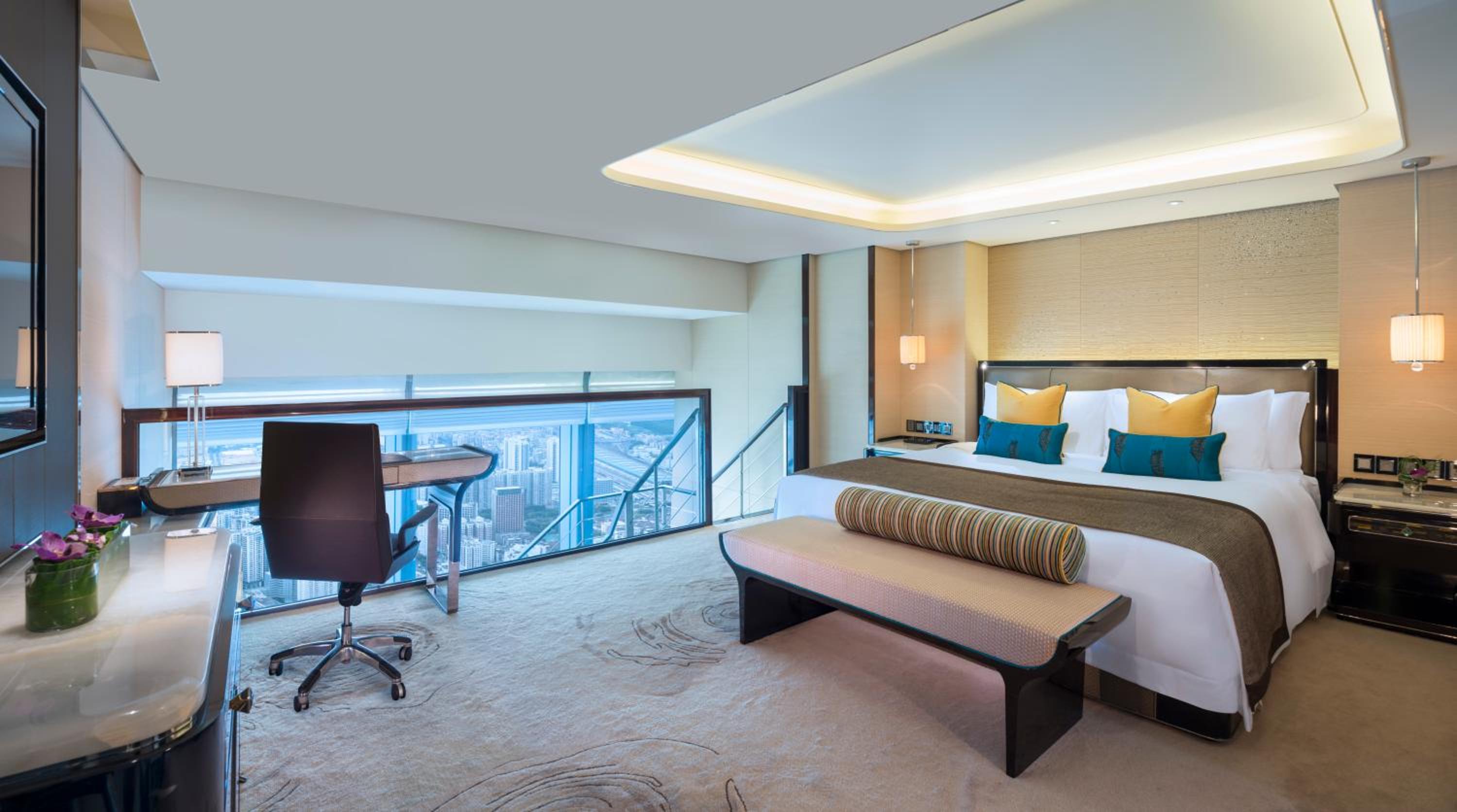 Metropolitan, Suite, King Bed, City View