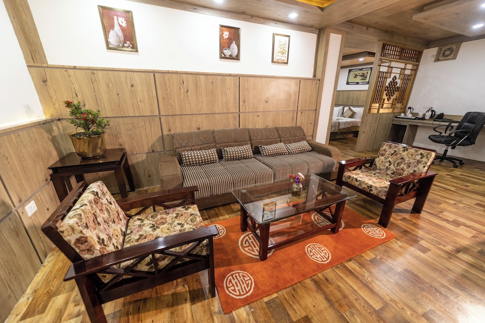 Yangthang Heritage 36/50