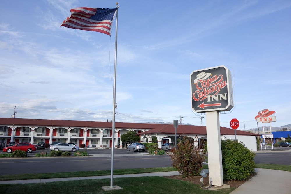 Cabana Inn 7/53