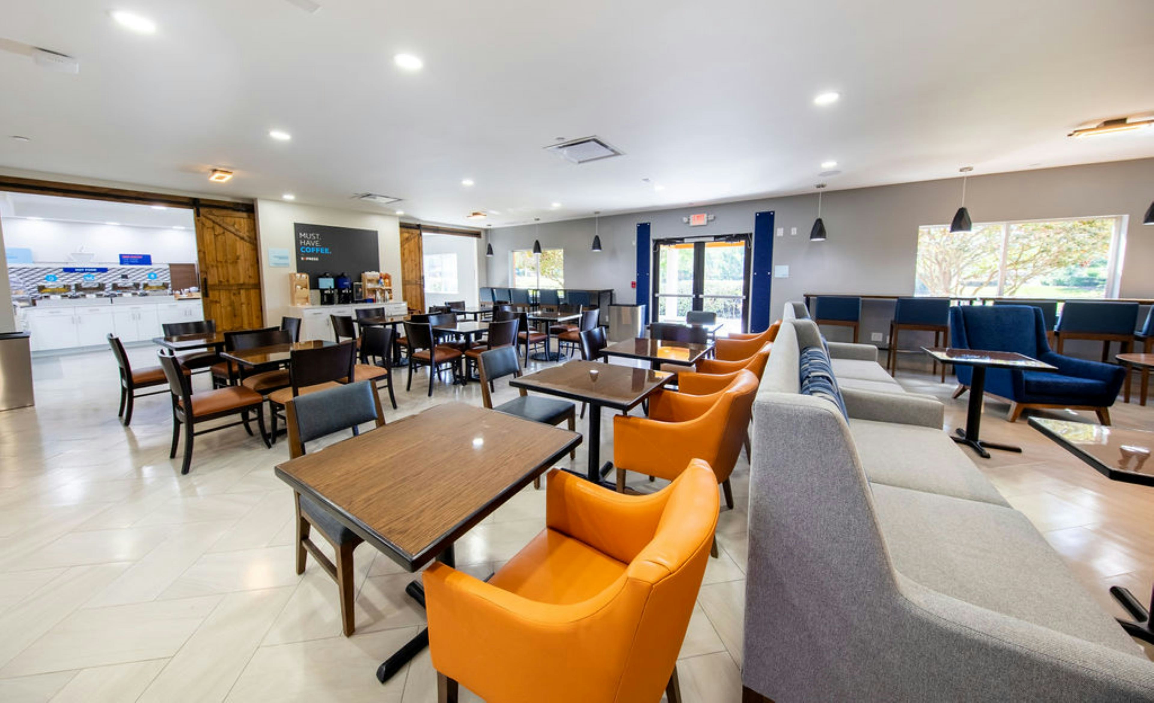 Holiday Inn Express & Suites Clermont SE - West Orlando, an IHG Hotel 35/51
