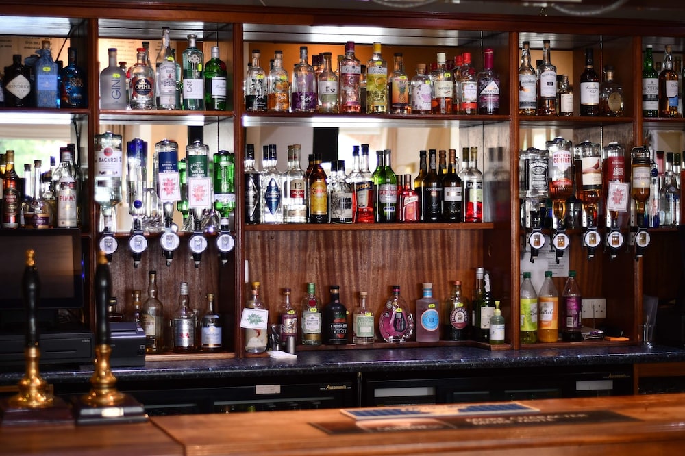 Oliver Cromwell Hotel 20/50