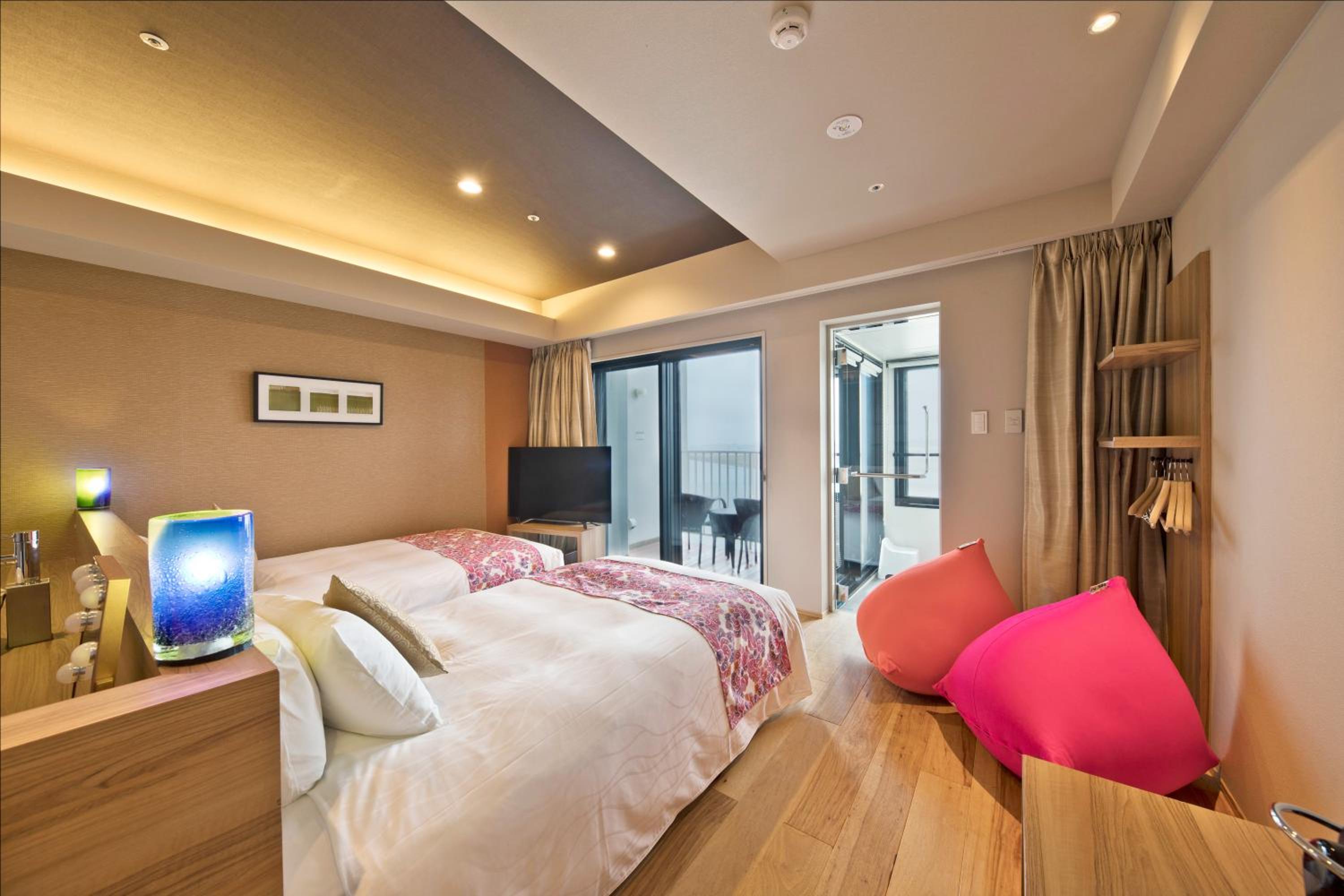 Semi Room, 2 Semi Double Beds, Airport View