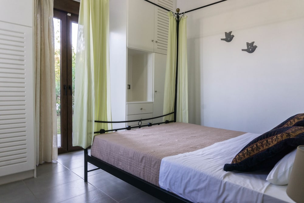 Villa Ikaros 9/50