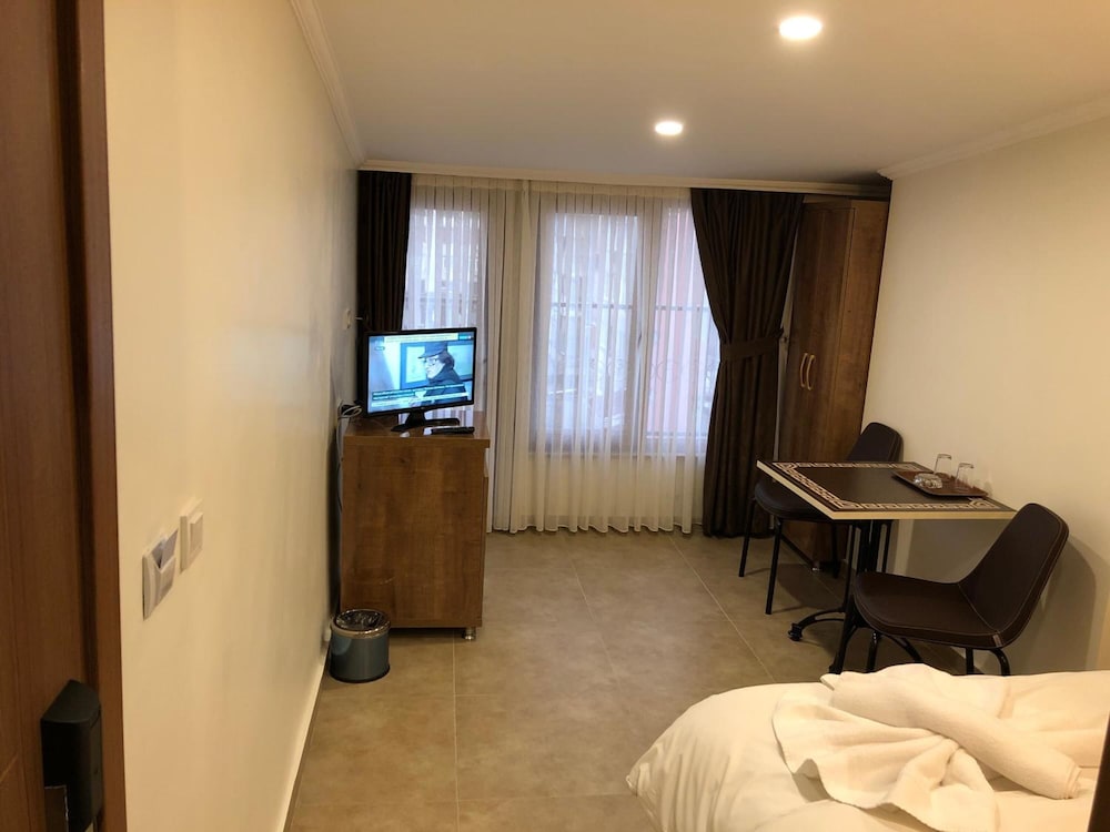 Hotel Real Life 50/74