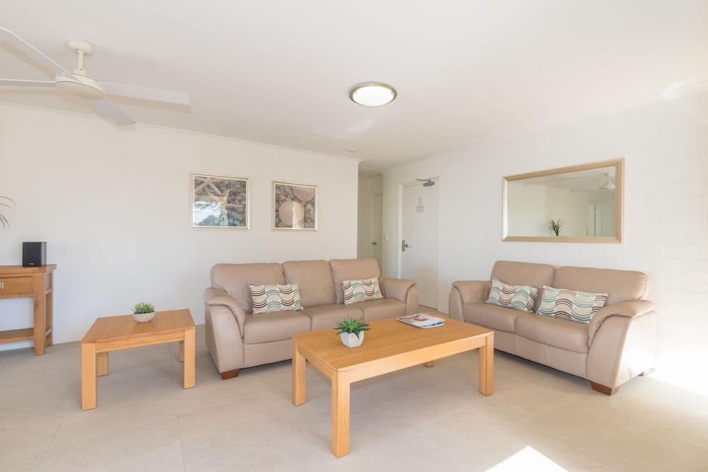 MUNNA BEACH APARTMENTS 45/66