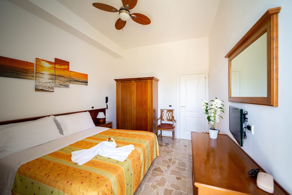 Hotel La Mandorla 6/50