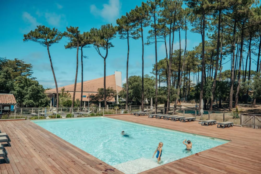 Vacances Bleues Domaine de L'Agreou 25/50
