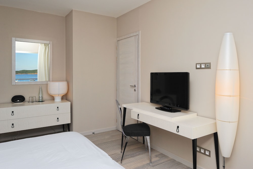 Hotel Le Pinarello 38/47