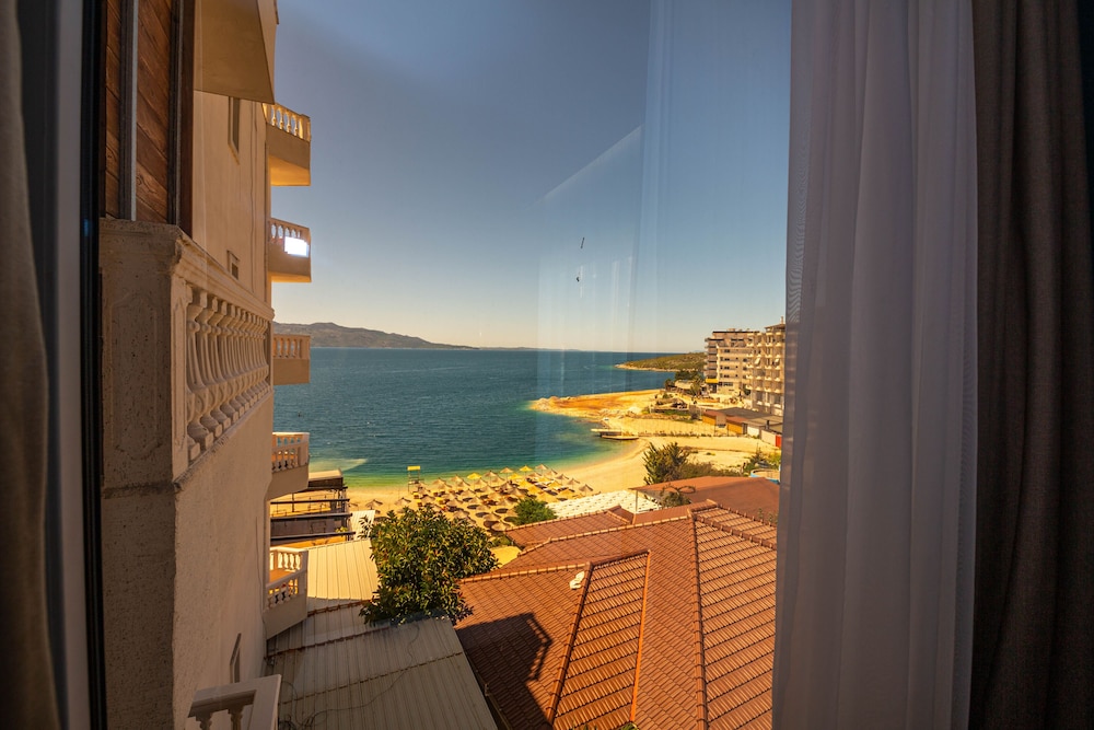 Hotel Apollon 46/64