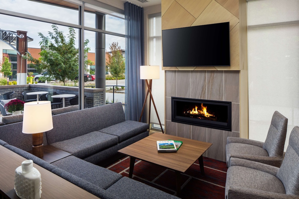 Hyatt Place Boise/Meridian 7/24
