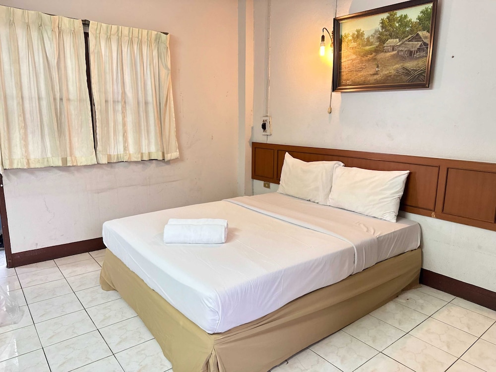 Hotel O Top North Guesthouse 16/32
