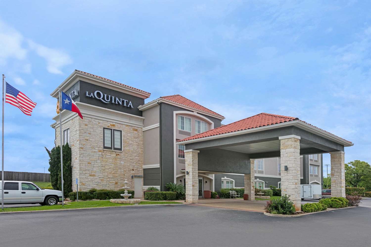 La Quinta Inn & Suites by Wyndham Fredericksburg 41/48