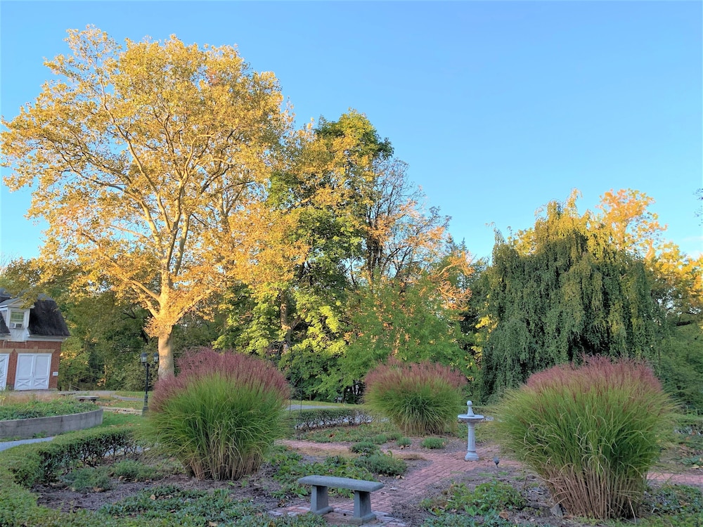 The Mercersburg Inn 54/58