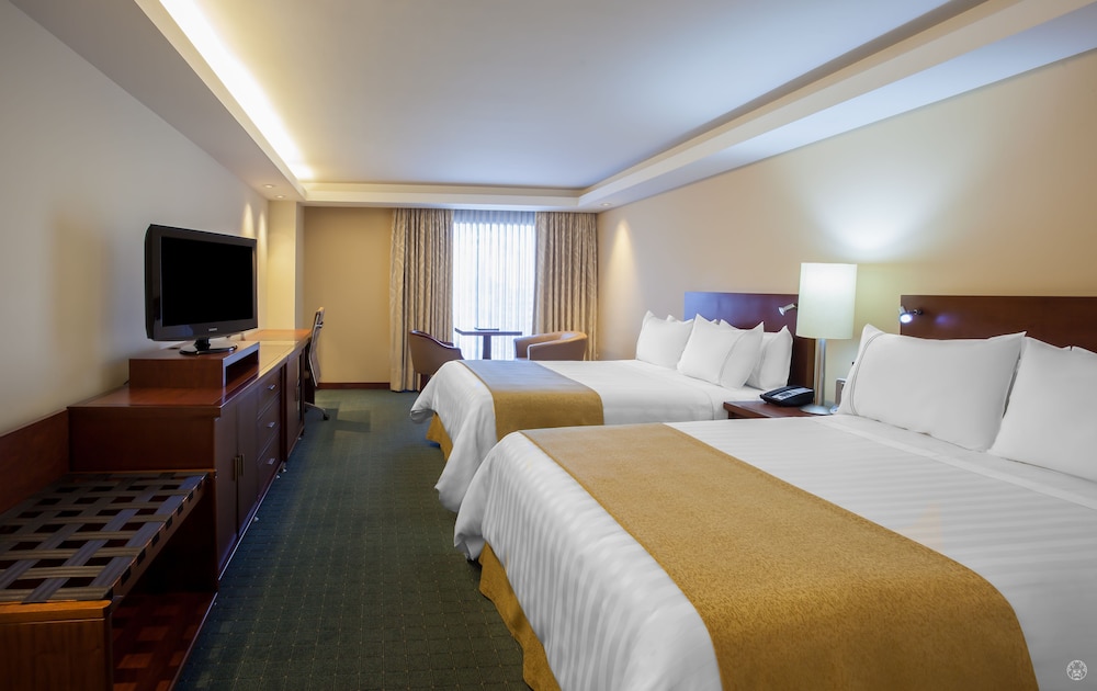 Ghl Capital Hotel 17/42