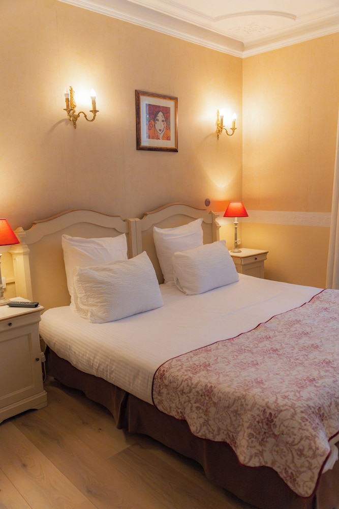 The Originals City Hotel Le Lion Dorr Chinon Inter Hotel 27/76