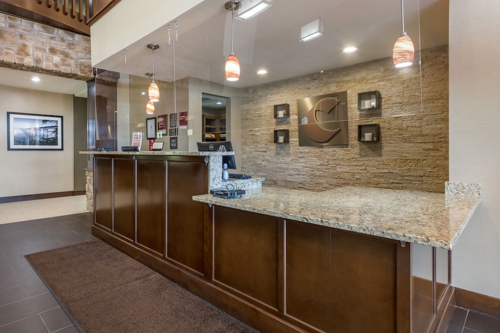 Comfort Suites Bridgeport Clarksburg 6/33