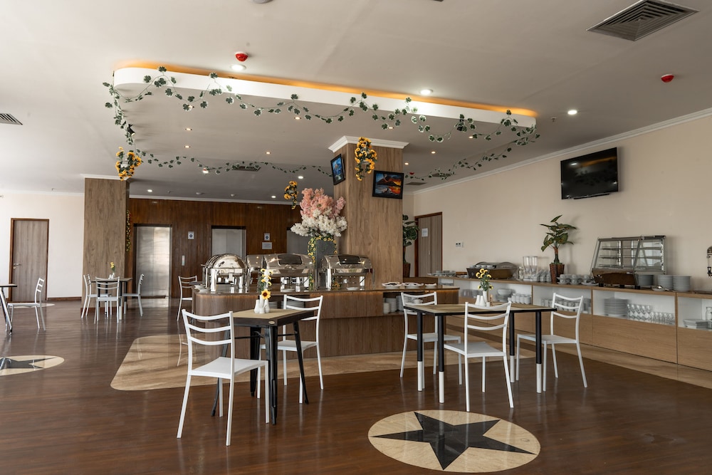 Goldvitel Hotel Surabaya 32/47