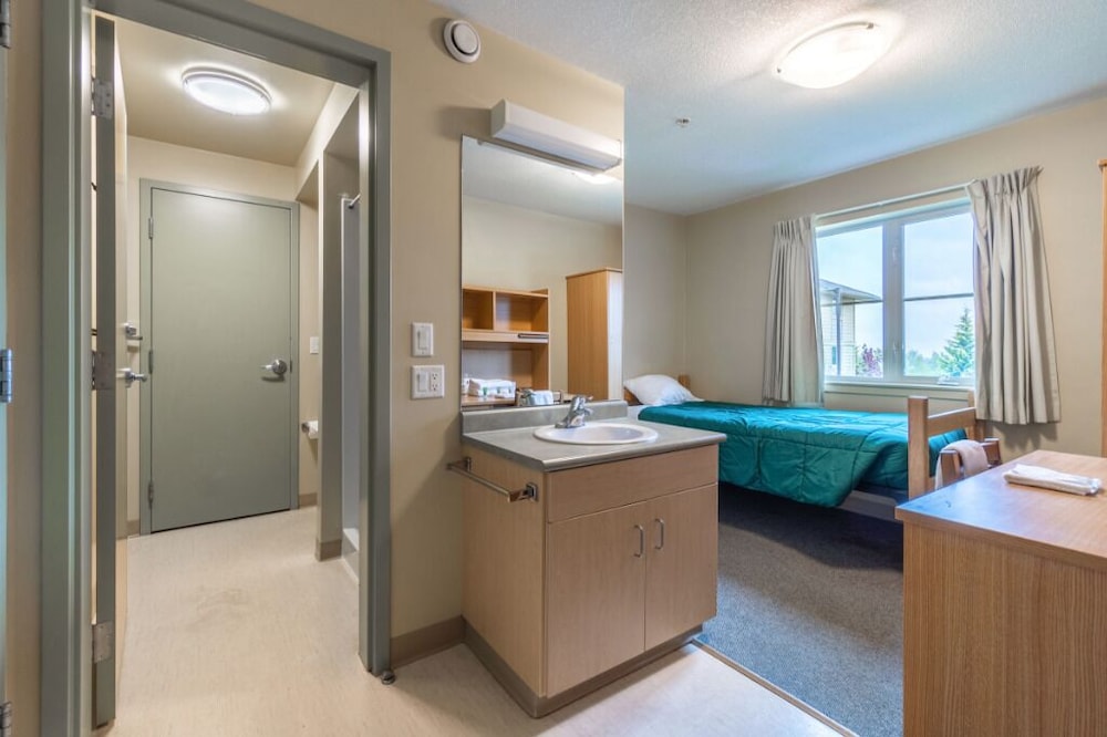 Vancouver Island University Residences 36/39