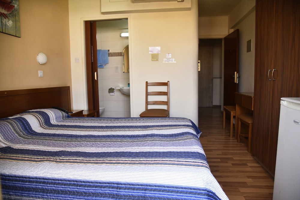 Elysso Hotel 14/60