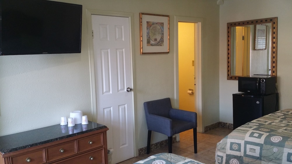Travel Inn 8/27