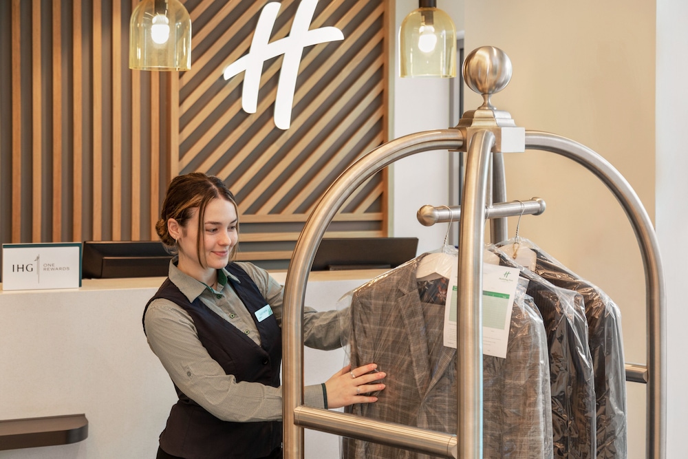 Holiday Inn Birmingham Airport 6/49