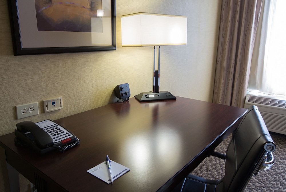 Holiday Inn Express Castro Valley 56/71