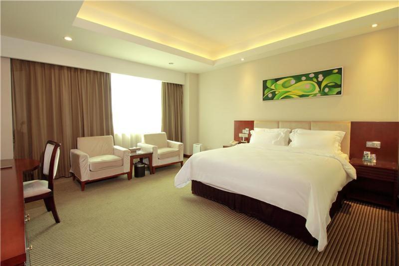 Lavande Hotel (Dongguan Tangxia Tianhong Shopping Center) 17/54