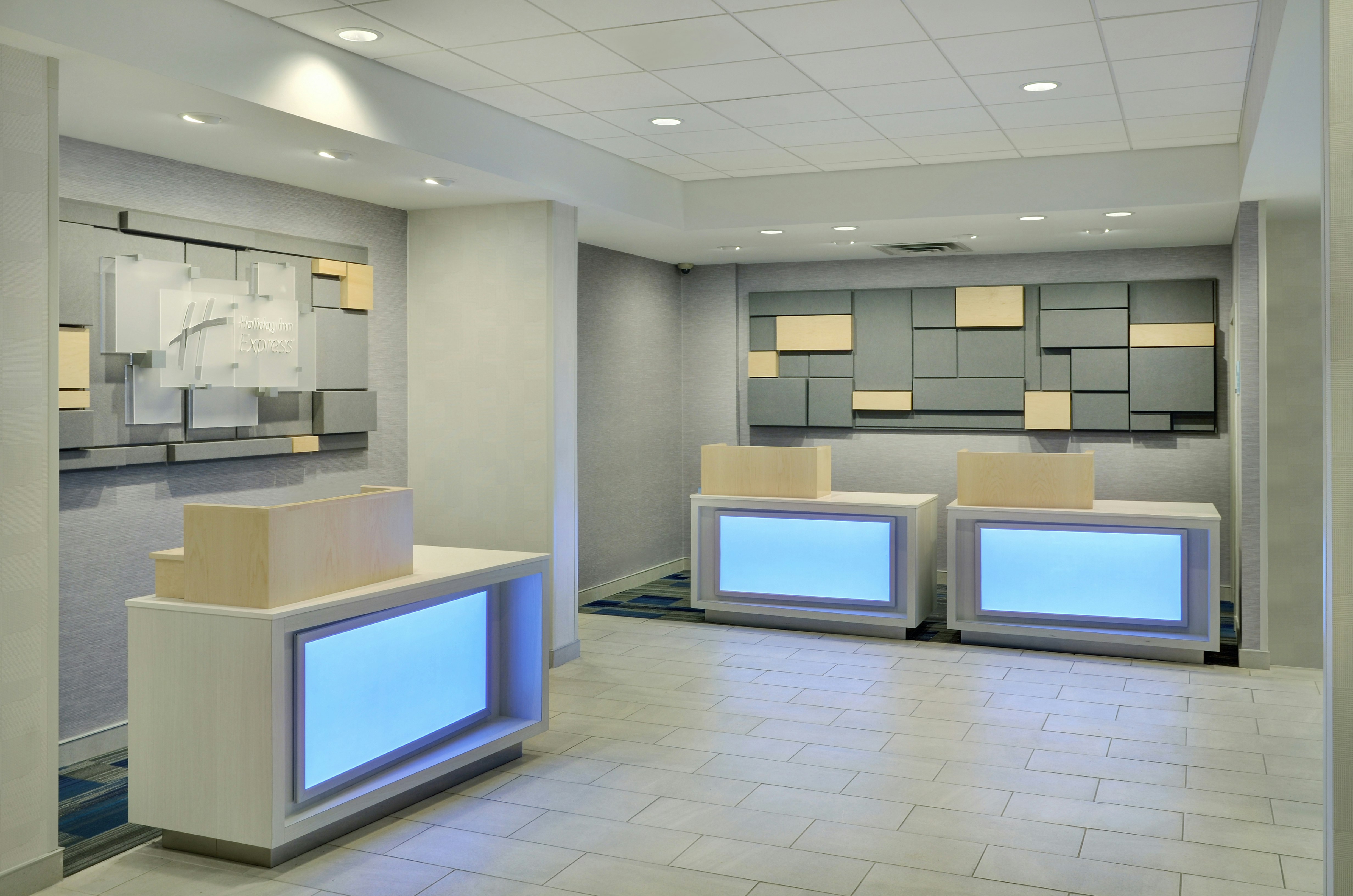 Holiday Inn Express Toronto Downtown 10/76