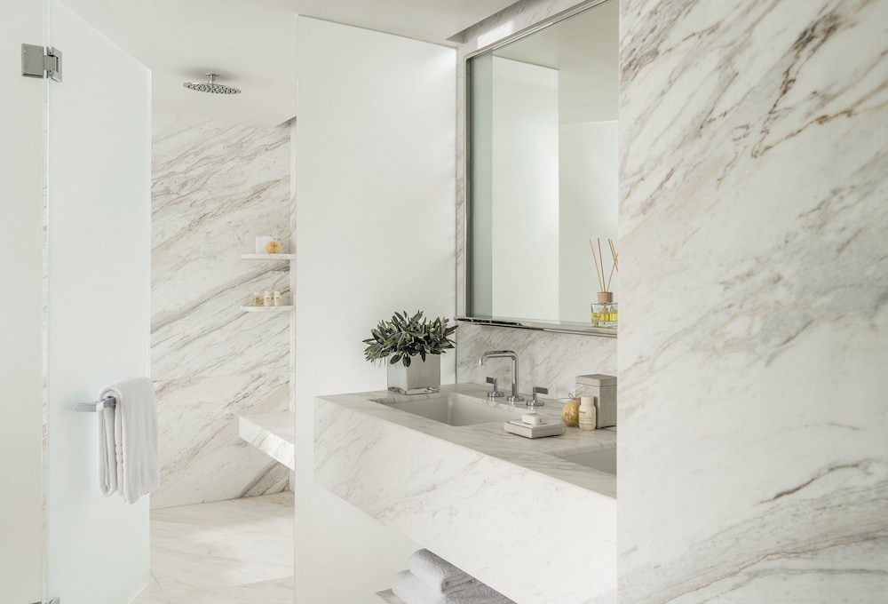 Four Seasons Astir Palace Hotel Athens 48/50