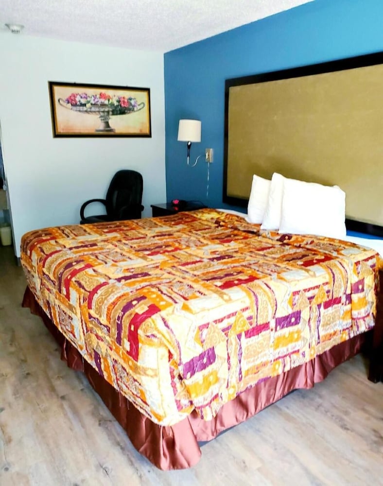 Best Price Motel & Suites 7/56