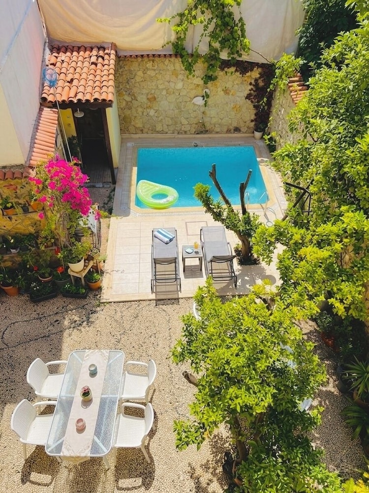 Kaleici Hotel 56/63