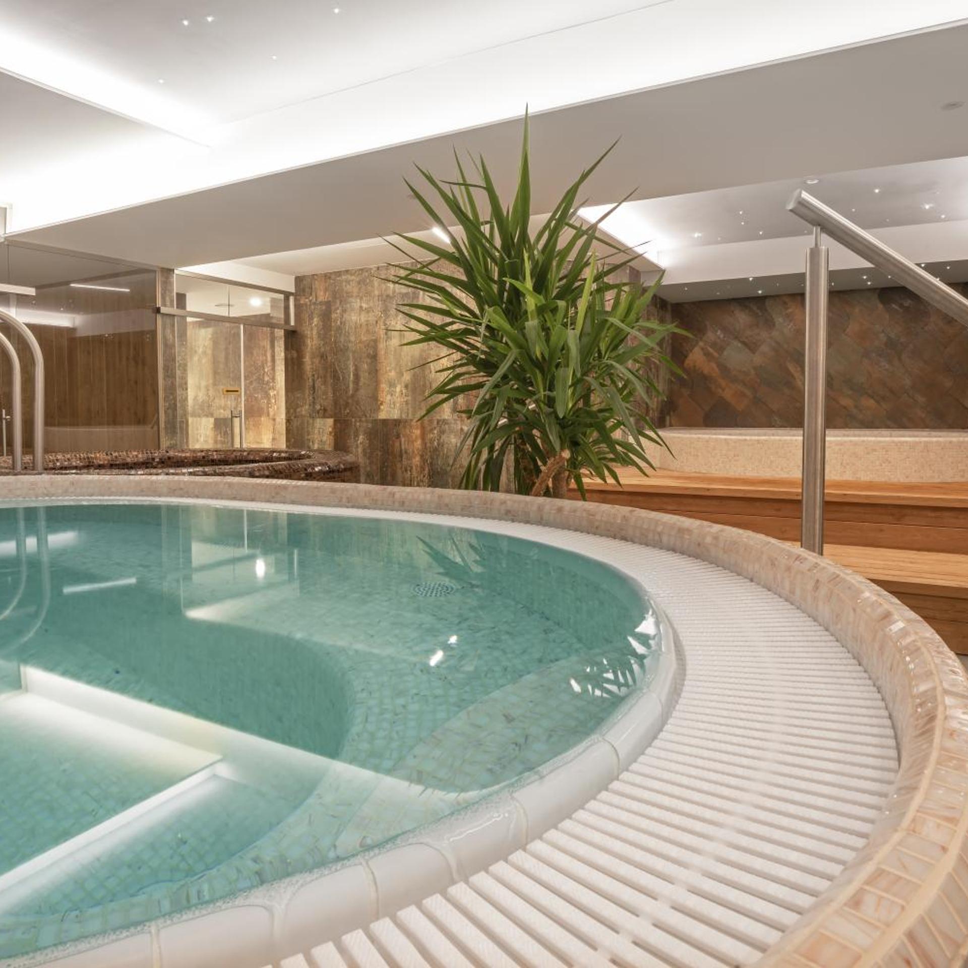 Grand Hotel Bellevue 25/50