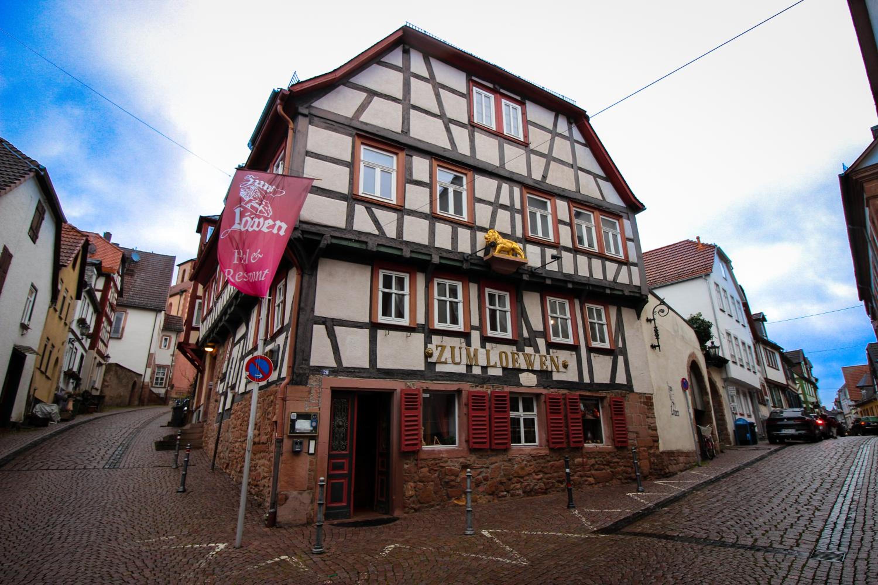Hotel Zum Lowen 42/50