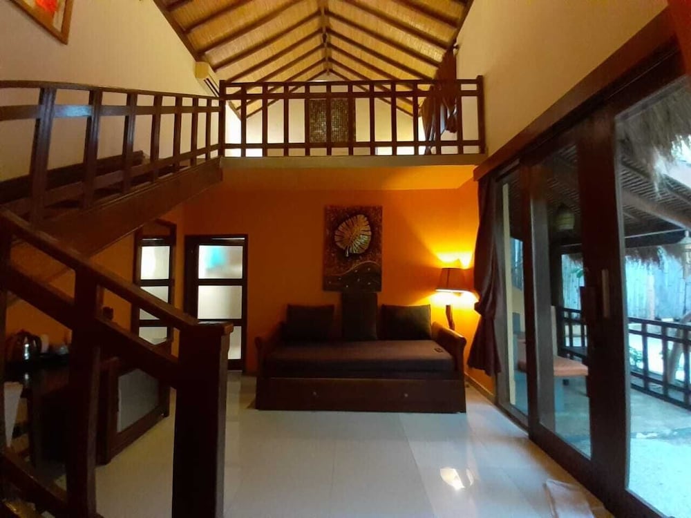 Laguna Gili Beach Resort 18/60