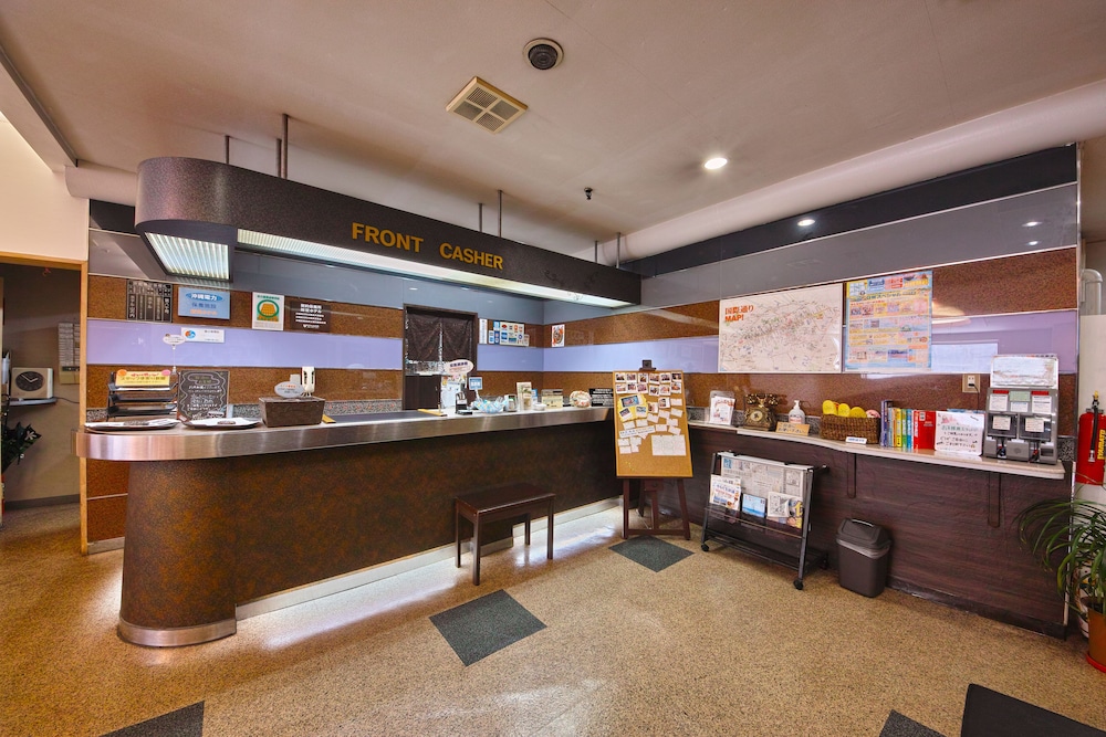 Hotel Yamanouchi 8/75