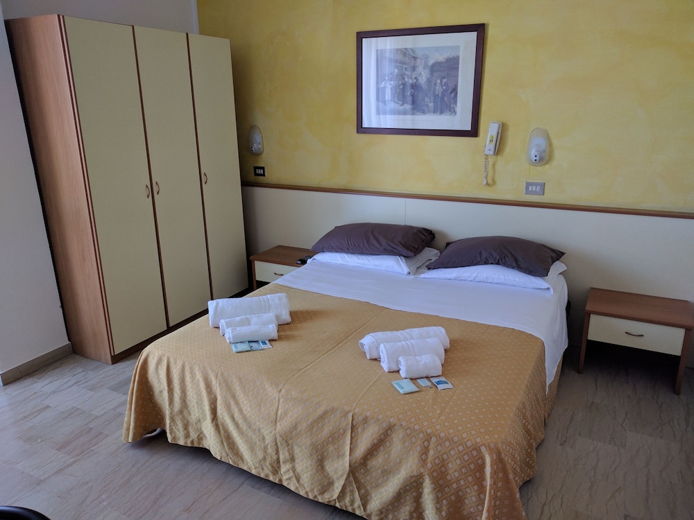 Hotel Arabesco 10/26