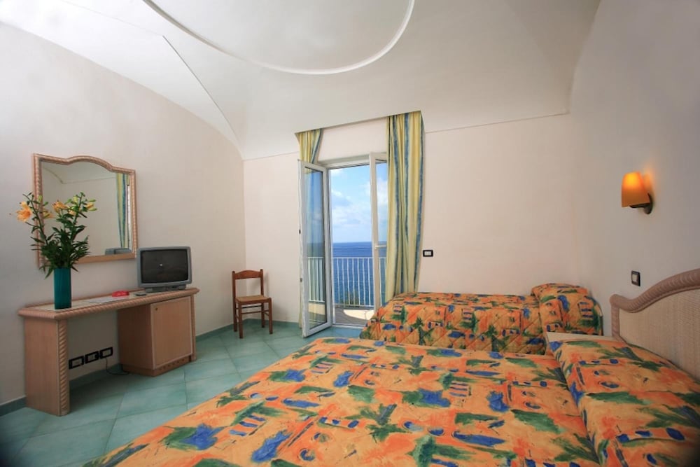 Albatros Hotel 21/50