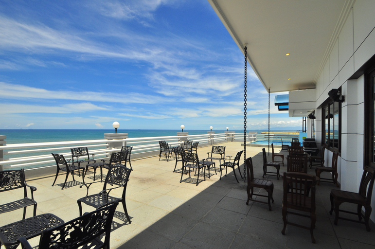 Ocean Beach Hotel 8/11
