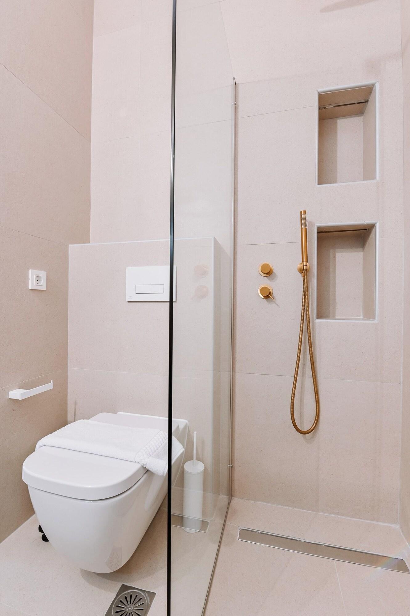 Melior Private Villas 24/26