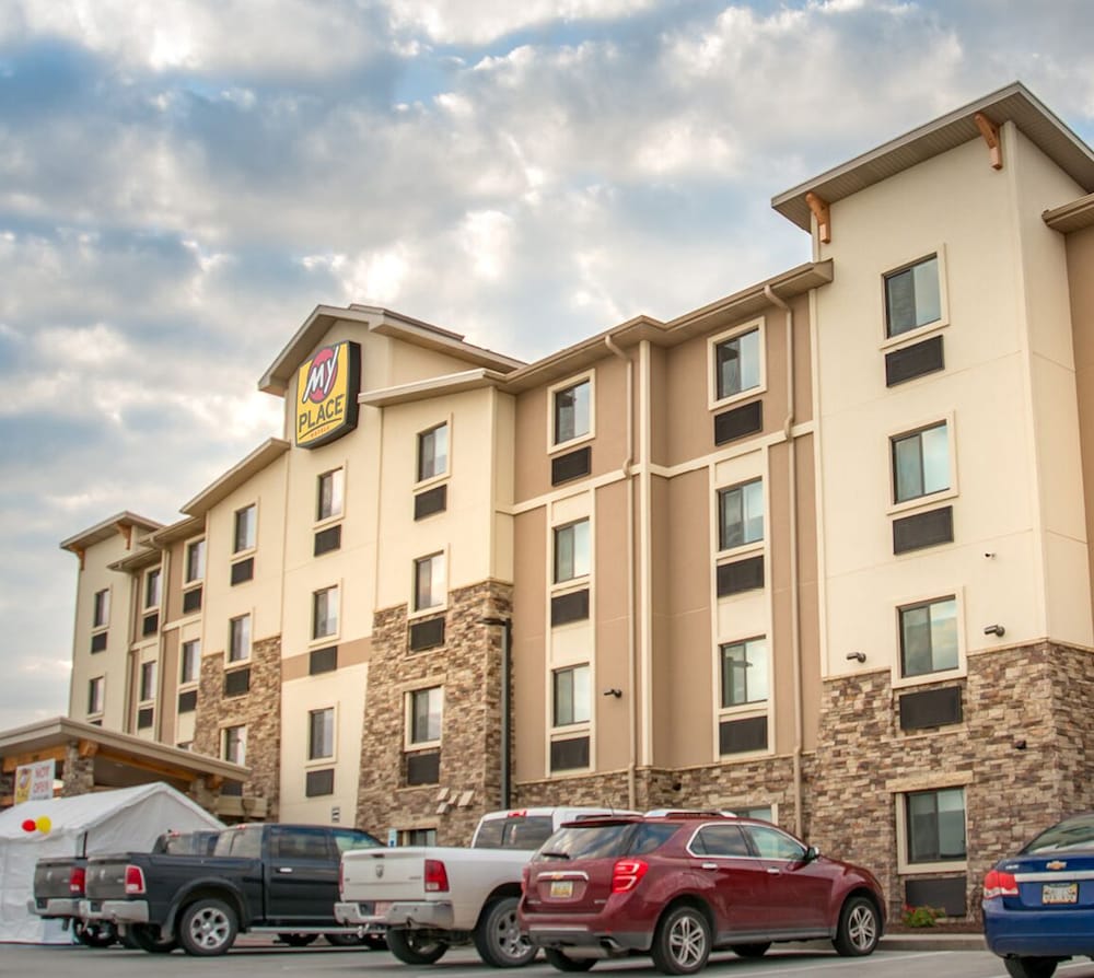 My Place Hotel-Council Bluffs/Omaha East, IA 3/49