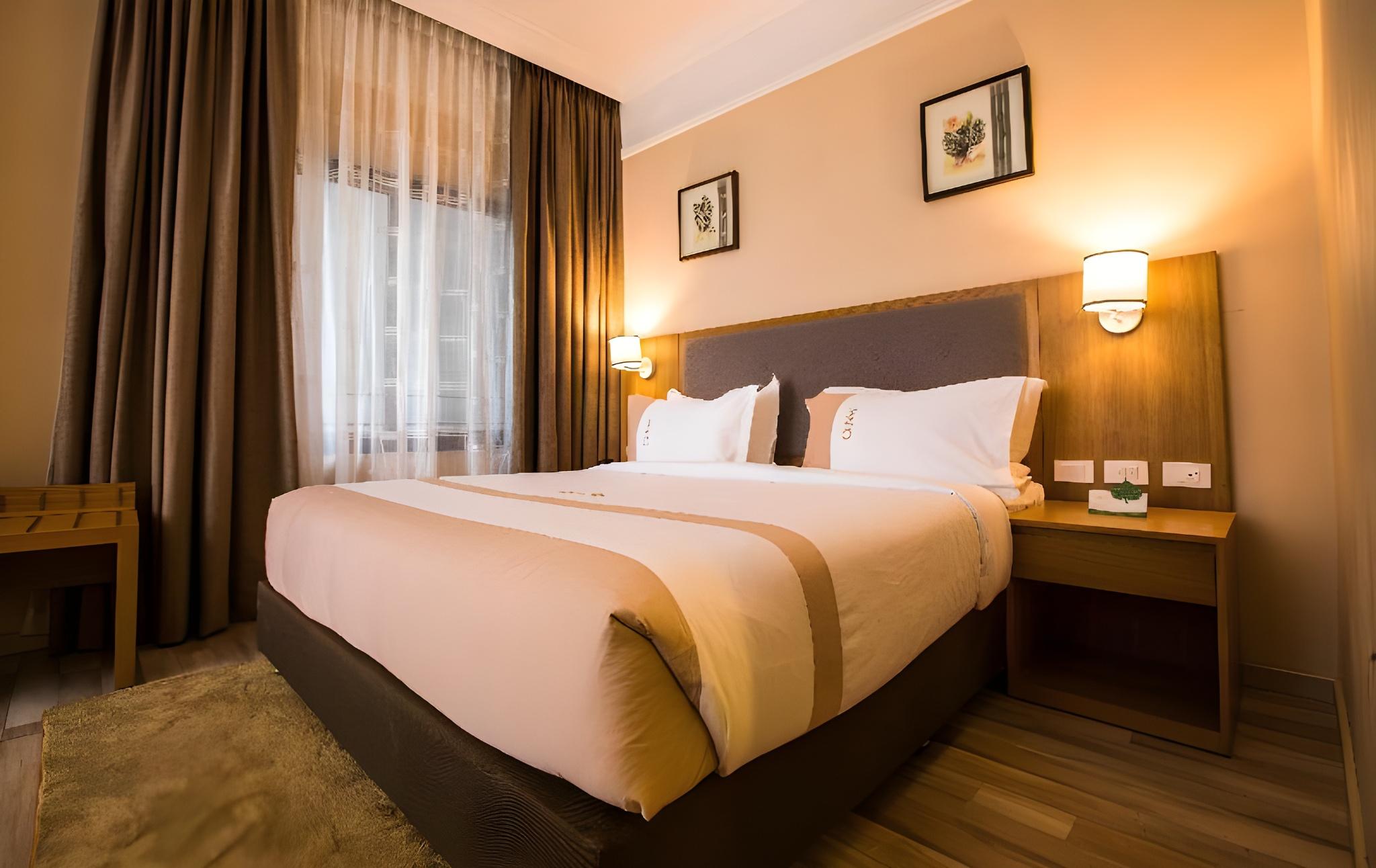 Room, 2 Double Beds, King Bed