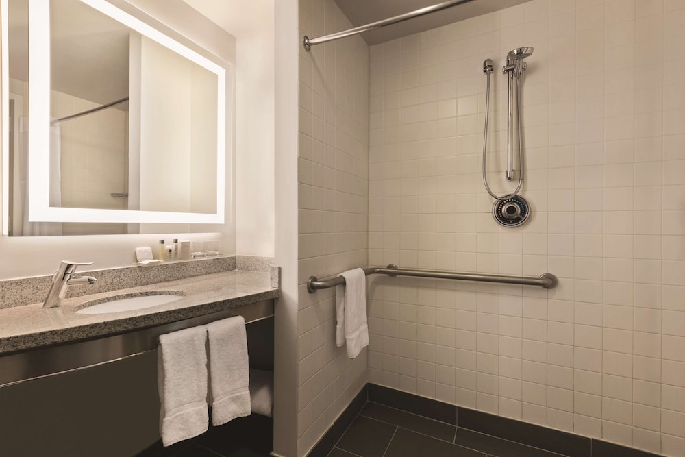 DoubleTree by Hilton New York Midtown Fifth Ave 23/61