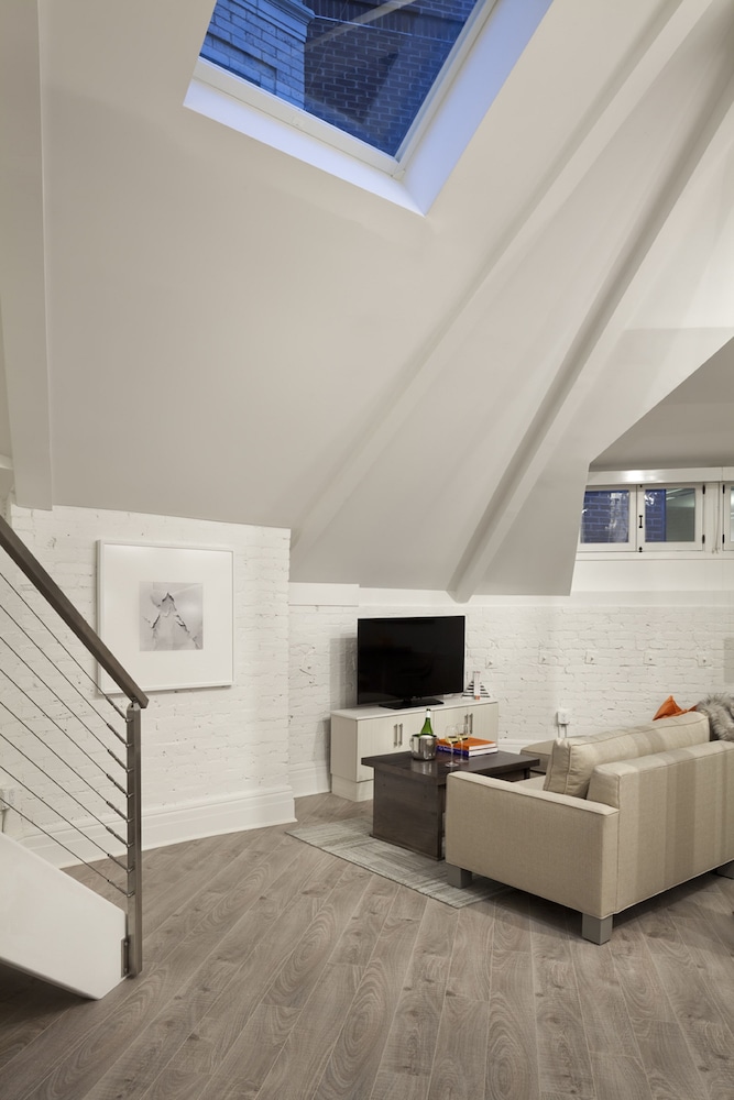 Placemakr Dupont Circle 21/64