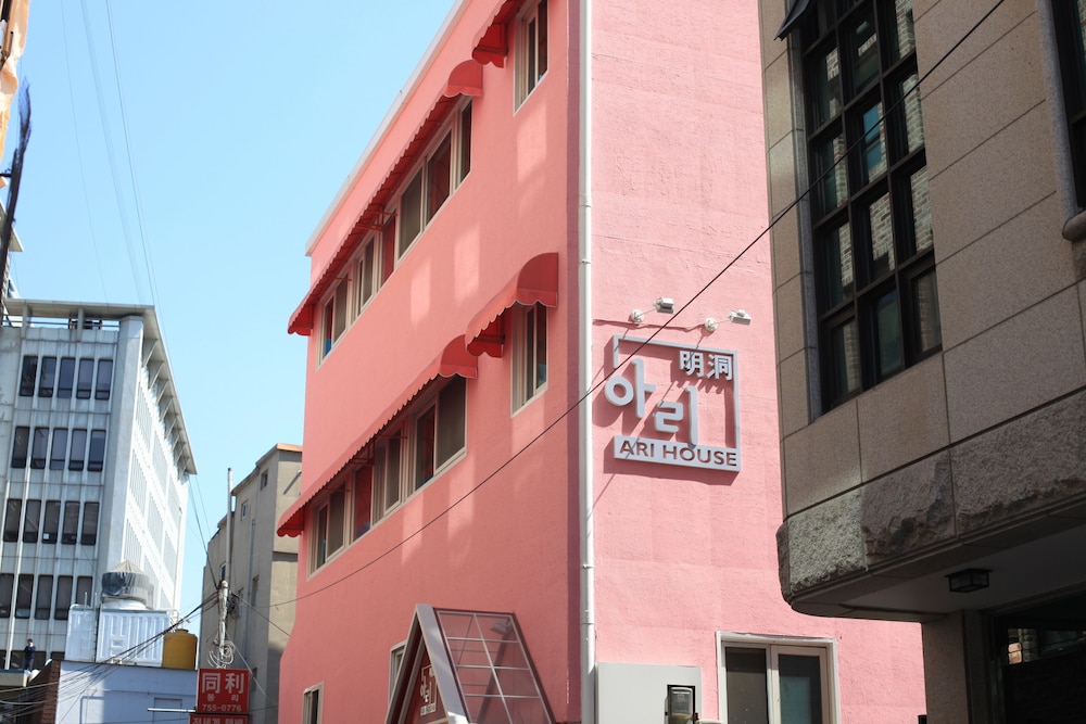 ARI House 33/39