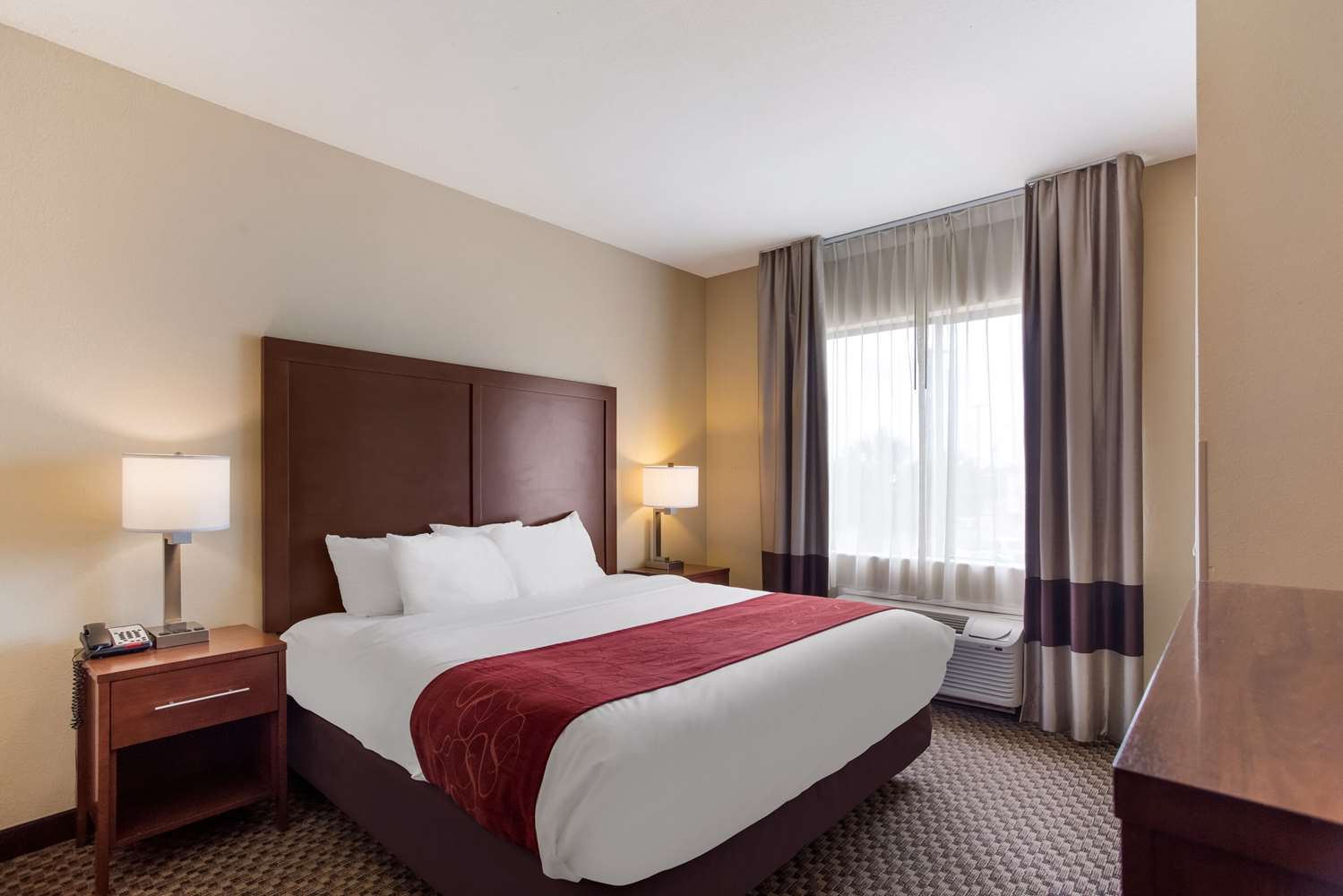 Suite, King Bed, Comfort Suites Saraland - North Mobile 2/3